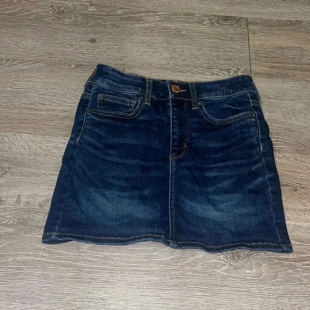 S American Eagle Denim skirt Jean size 2 blue jeans high rise mini